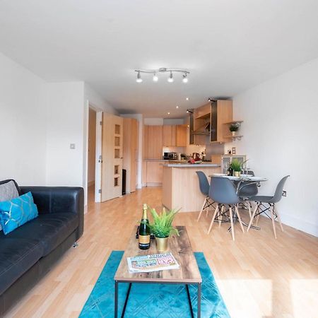 City Centre - Two Bedroom Apartment - Juliet Balcony - Secure Parking - Wifi - Smart Tv Birmingham Exterior foto